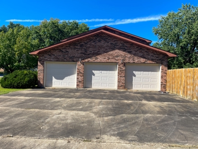 Colonial Style brick home for sale in Salem - image 42