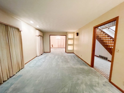 Colonial Style brick home for sale in Salem - image 14