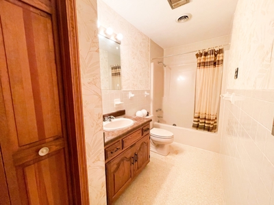 Colonial Style brick home for sale in Salem - image 27