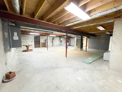 Colonial Style brick home for sale in Salem - image 19