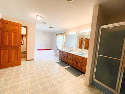 Colonial Style brick home for sale in Salem - image 23
