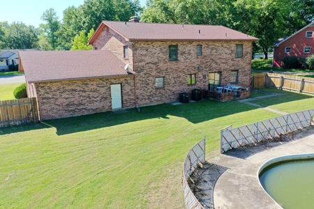 Colonial Style brick home for sale in Salem - image 37