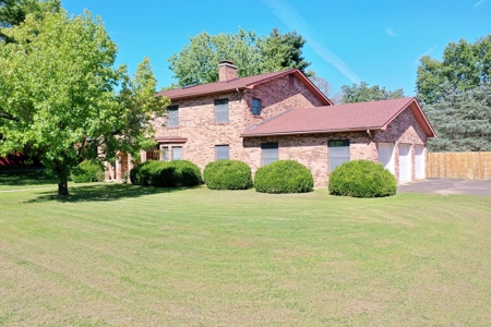 Colonial Style brick home for sale in Salem - image 33