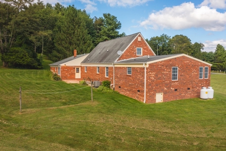Brick Ranch Home for Sale in Pilot VA - image 6