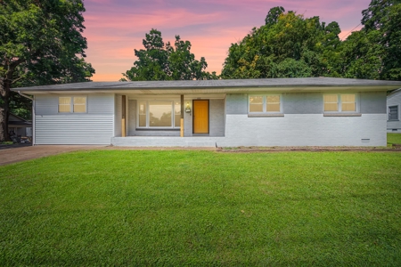 4 Bedroom Renovated Home For Sale In Downtown Union City, Tn - image 19