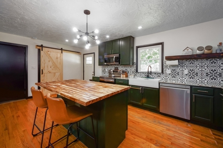 4 Bedroom Renovated Home For Sale In Downtown Union City, Tn - image 3