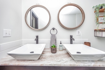 4 Bedroom Renovated Home For Sale In Downtown Union City, Tn - image 9