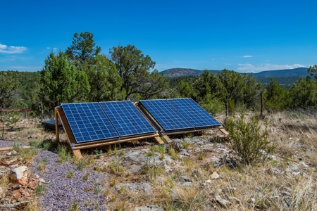 Improved property for sale borders State Trust Land - image 14