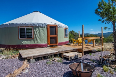 Improved property for sale borders State Trust Land - image 4