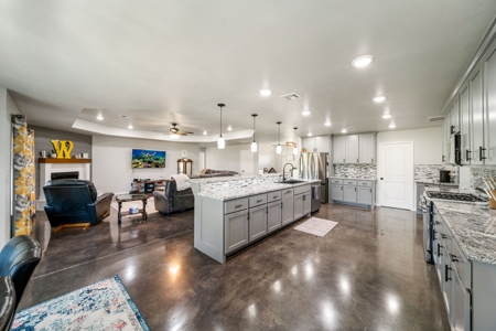 Home For Sale in Chouteau, Oklahoma - image 15