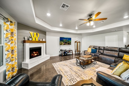 Home For Sale in Chouteau, Oklahoma - image 9