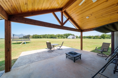 Home For Sale in Chouteau, Oklahoma - image 41
