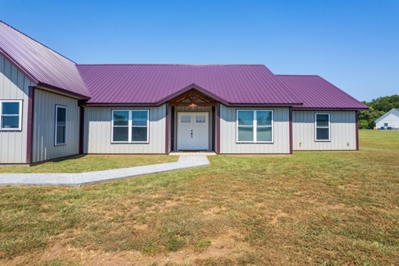 Home For Sale in Chouteau, Oklahoma - image 1