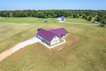 Home For Sale in Chouteau, Oklahoma - image 46