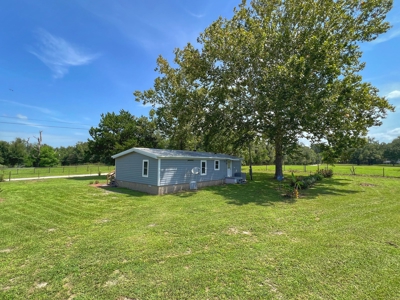 Country Home For Sale In Archer, Fl! - image 18