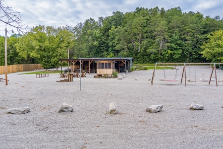Accepted Offer on Spring Creek in Albany, Kentucky - image 20