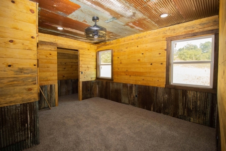 Charming Cabin For Sale In Compton, Arkansas - image 15