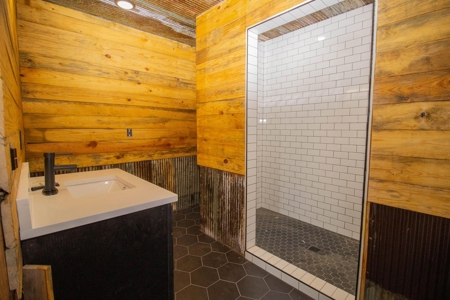 Charming Cabin For Sale In Compton, Arkansas - image 14