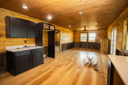 Charming Cabin For Sale In Compton, Arkansas - image 11