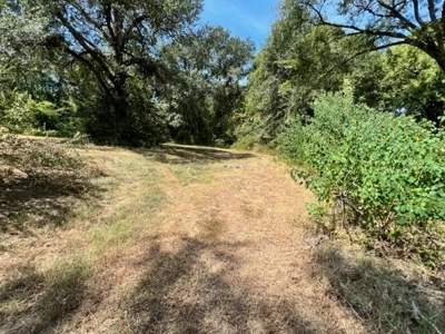 Commercial Lot For Sale in Longview Texas - image 3