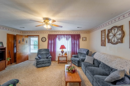Country Home and 32 +/- Acres in Oregon County, Missouri - image 33