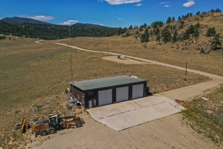 Magnificent Corner Lot In Ranch Of The Rockies - image 18