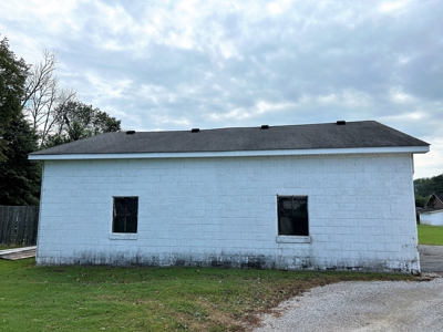 Large Brick Home In Town With Garage - Liberty, Ky. - image 9