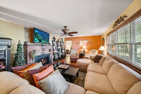 Home For Sale in Pryor, Oklahoma - image 15