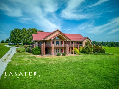 Executive Home Gaither Mountain Views For Sale in Harrison - image 1