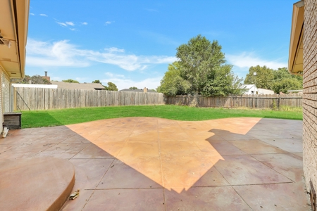 Home For Sale In Elk City, Oklahoma - image 41