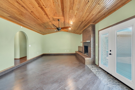 Home For Sale In Elk City, Oklahoma - image 9