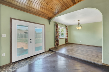 Home For Sale In Elk City, Oklahoma - image 13