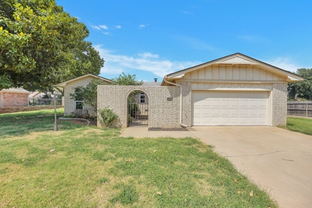 Home For Sale In Elk City, Oklahoma - image 49