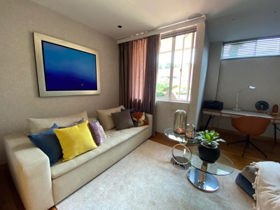 Home with smart features and jacuzzi - image 19