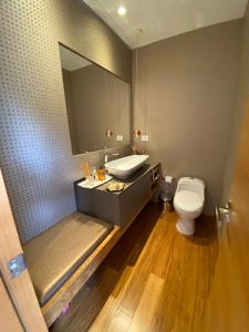 Home with smart features and jacuzzi - image 3