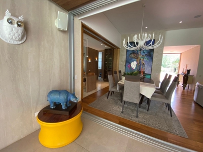 Home with smart features and jacuzzi - image 17
