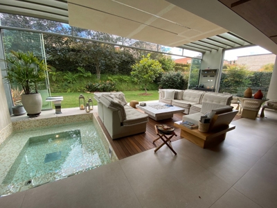 Home with smart features and jacuzzi - image 7