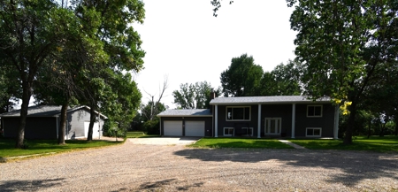 4 Bedroom 3 Baths 1.97 Acres of Privacy - image 2