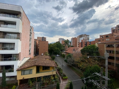 Envigado Apartment: Modern Comfort in a Charming Space - image 2