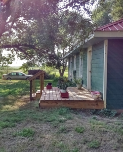 Rural Oasis with Acreage Home and Barns in Dacoma, OK - image 2