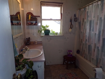 Rural Oasis with Acreage Home and Barns in Dacoma, OK - image 20