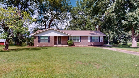Country Home On 10.2 acres - image 25