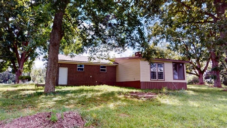Country Home On 10.2 acres - image 28