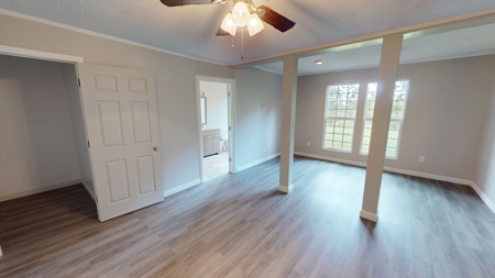 Country Home On 10.2 acres - image 13