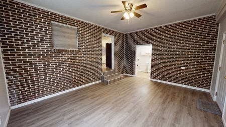 Country Home On 10.2 acres - image 6