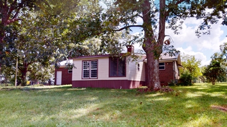 Country Home On 10.2 acres - image 30