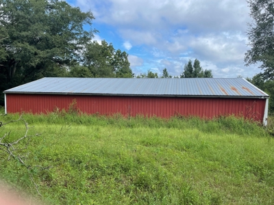 Country Home On 10.2 acres - image 40
