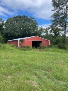 Country Home On 10.2 acres - image 39