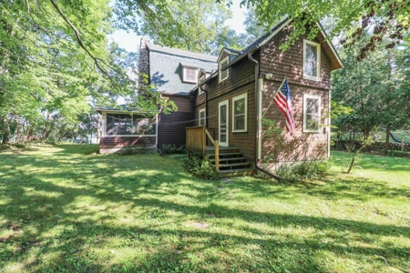 Chain O' Lakes Home For Sale in Waupaca WI - image 8