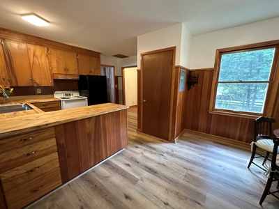 Chain O' Lakes Home For Sale in Waupaca WI - image 20